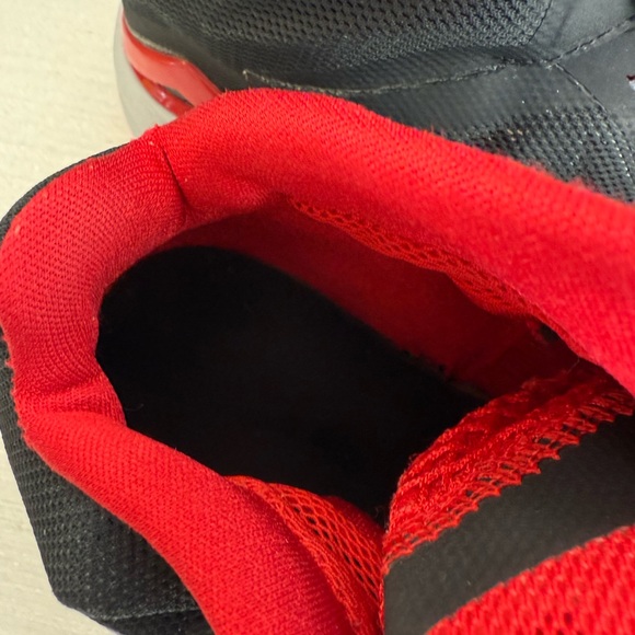 Nike HyperDunk Black/Red High Top Athletic Baseball Sneakers - Picture 11 of 15